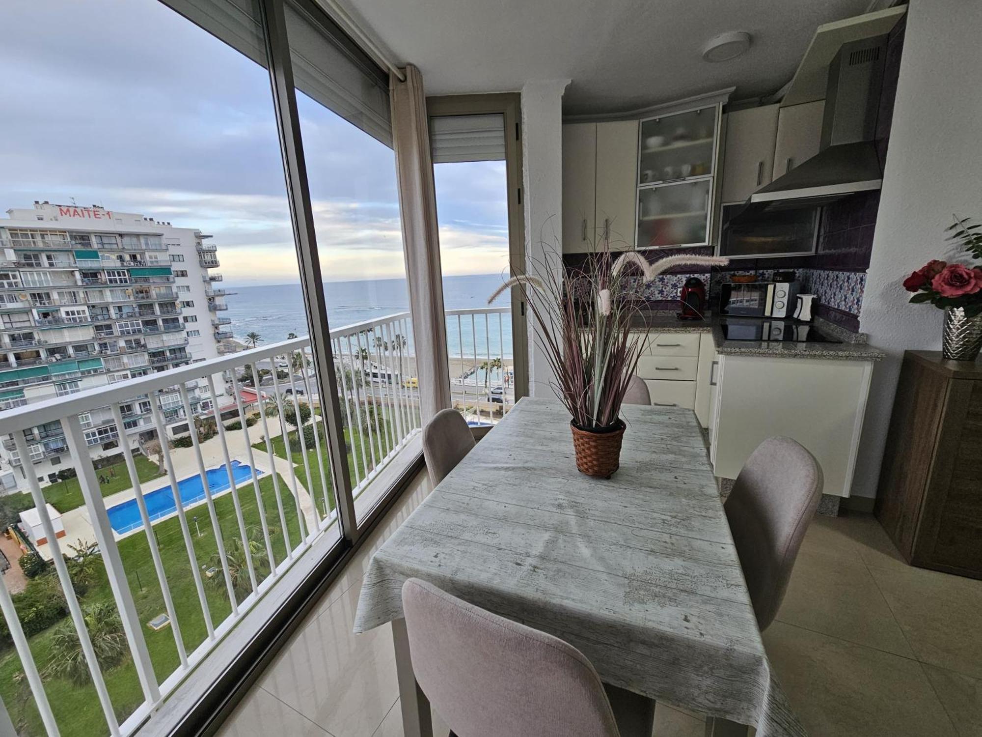 Apartamento En Benalmadena, Primera Linea De Playa Exterior foto